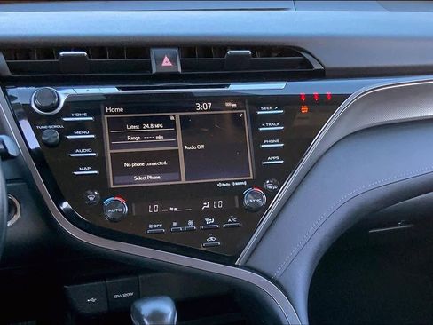 Used 2020 Toyota Camry XSE image 6