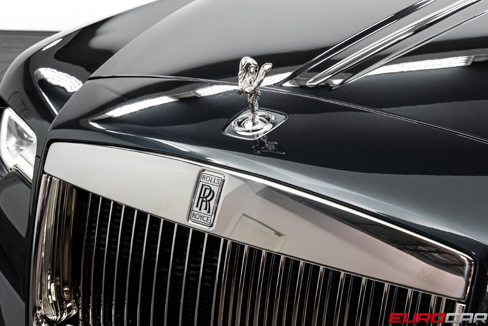 Used 2018 Rolls-Royce Dawn RWD image 12
