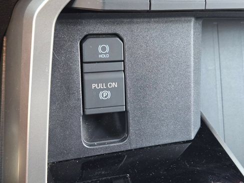 Used 2025 Toyota Tundra SR5 AWD/4WD image 34