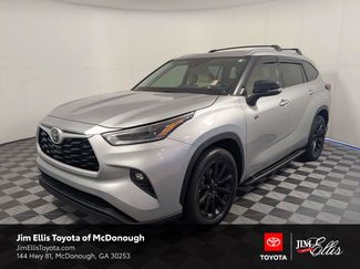 Used 2021 Toyota Highlander XLE FWD video 1