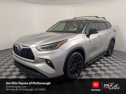 Used 2021 Toyota Highlander XLE