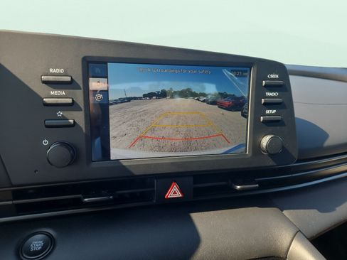 Certified 2025 Hyundai Elantra Sport FWD image 16