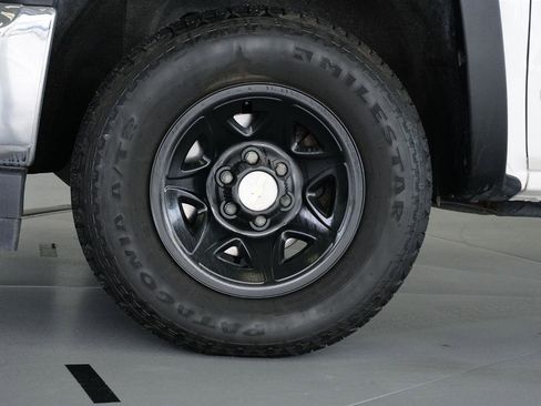 Used 2018 Chevrolet Silverado 1500 LT image 4