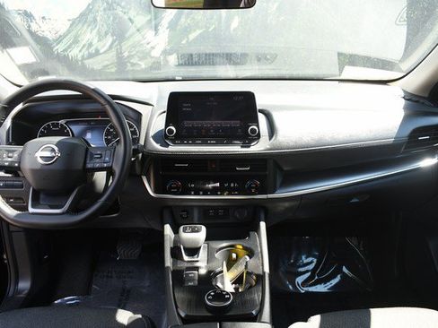 Used 2026 Nissan Rogue SV AWD/4WD image 18