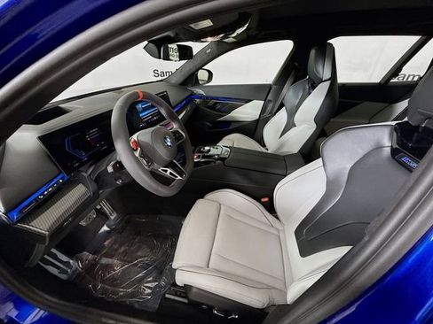 New 2026 BMW M5 Touring image 21