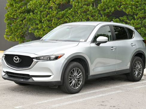 Used 2017 MAZDA CX-5 Touring image 1