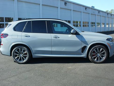 New 2026 BMW X5 xDrive50e w/ M Sport Package AWD/4WD image 10