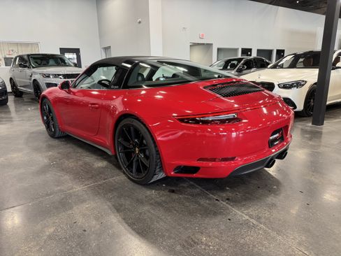 Used 2019 Porsche 911 Targa 4S image 21