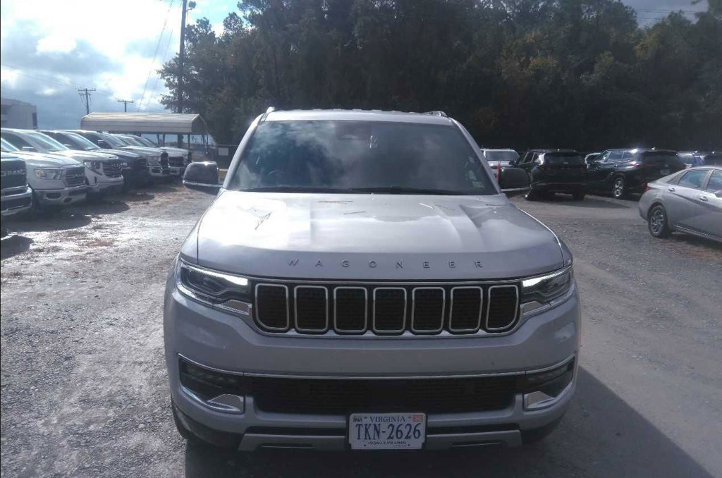 Used 2024 Jeep Wagoneer Series II w/ Flexible Seating Group AWD/4WD image 3