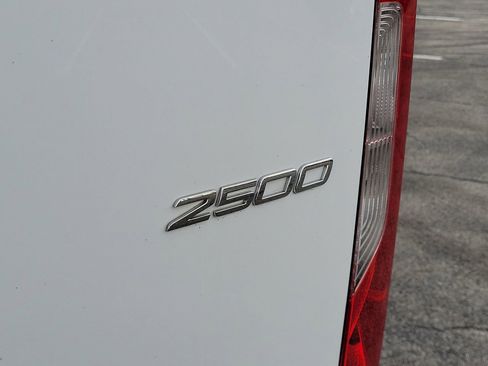 Used 2025 Mercedes-Benz Sprinter 2500 image 8