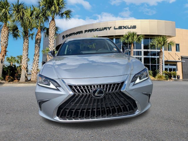 Certified 2023 Lexus ES 300h w/ Premium Package FWD image 10