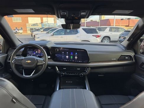 Used 2025 Chevrolet Suburban High Country image 20