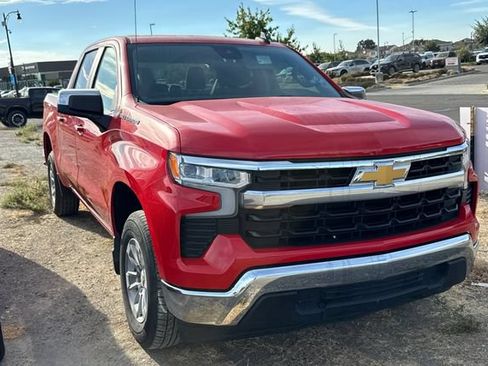 Used 2025 Chevrolet Silverado 1500 LT RWD image 2