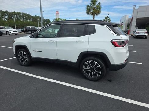 Used 2024 Jeep Compass Limited AWD/4WD image 12