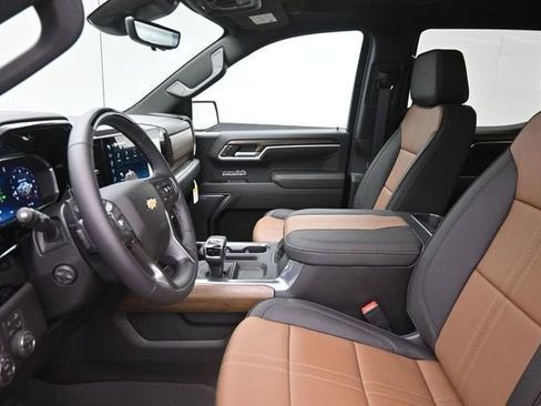 New 2026 Chevrolet Silverado 1500 High Country AWD/4WD image 16