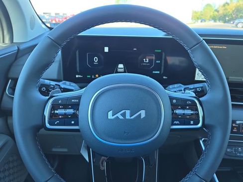 New 2026 Kia Carnival SX image 10