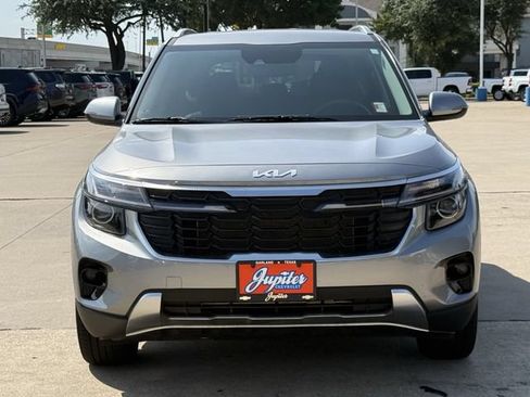 Used 2026 Kia Seltos EX FWD image 7