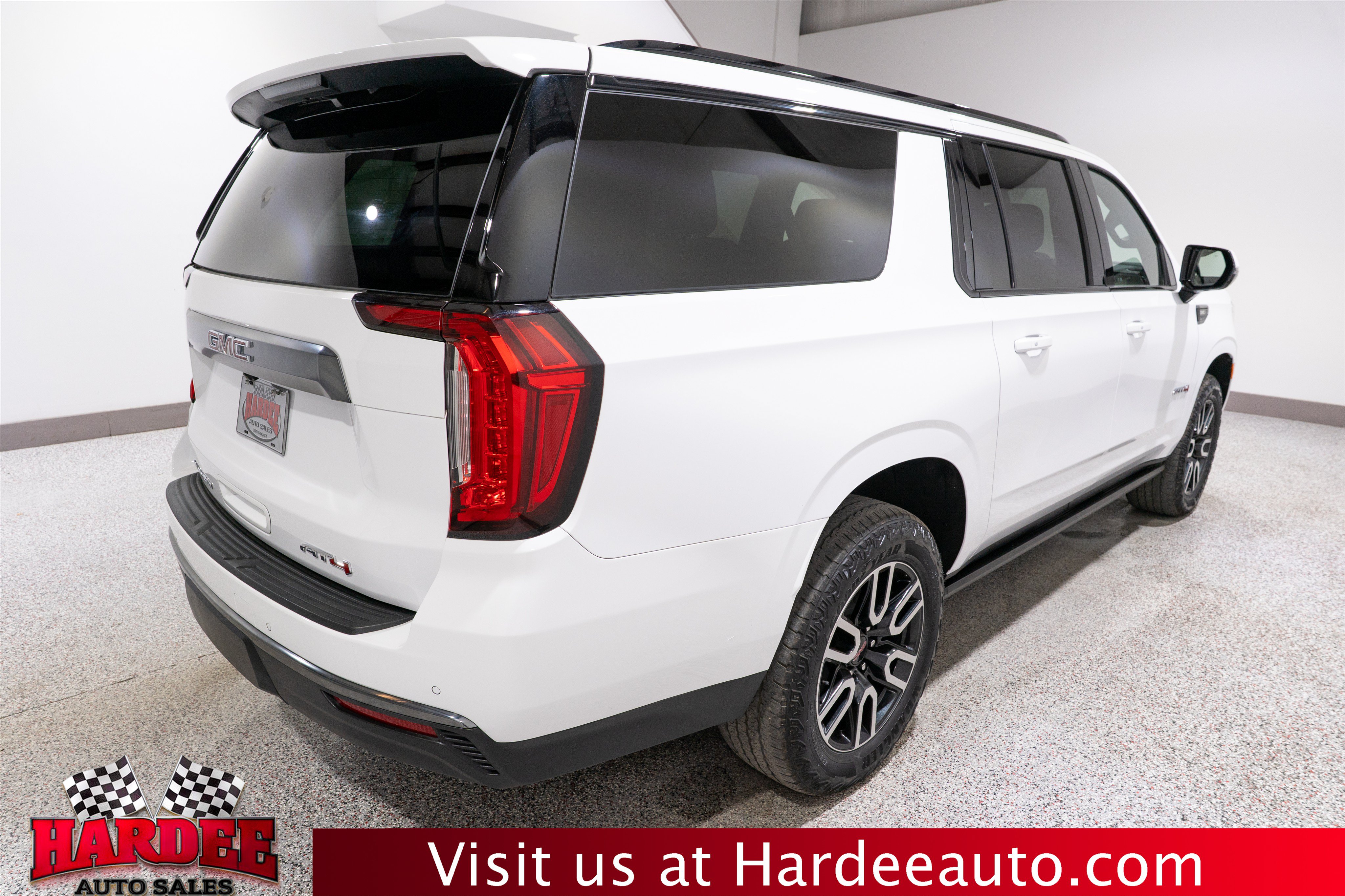 Used 2023 GMC Yukon XL AT4 AWD/4WD image 5