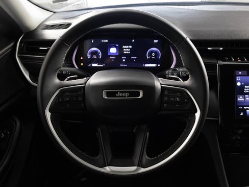 Used 2023 Jeep Grand Cherokee L Laredo AWD/4WD image 27