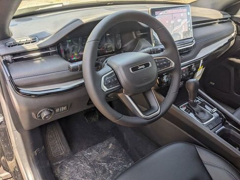 New 2025 Jeep Compass Limited w/ High Altitude Package image 8