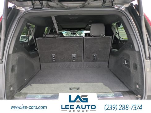 Used 2022 Cadillac Escalade ESV Premium Luxury RWD image 9