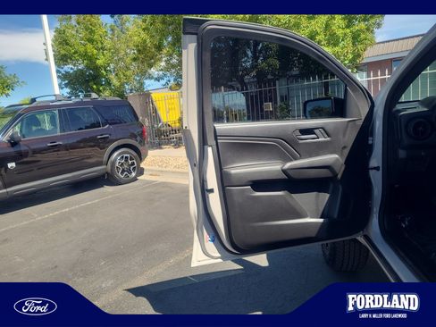 Used 2026 Chevrolet Colorado Trail Boss AWD/4WD image 13