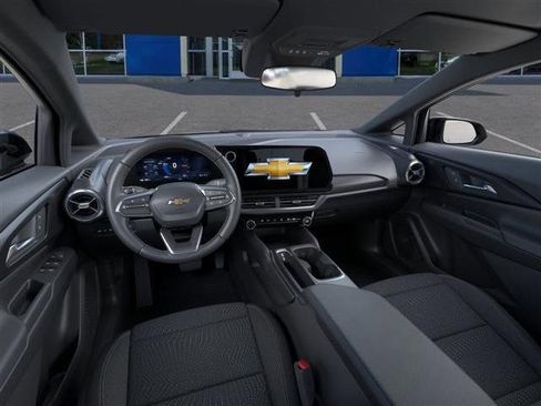 New 2026 Chevrolet Equinox EV LT image 15