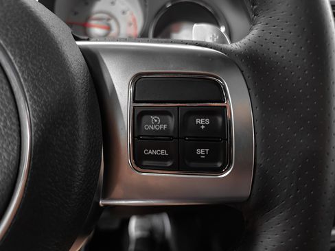 Used 2012 Dodge Challenger SRT8 w/ Premium Sound Group RWD image 29