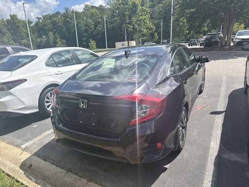 Used 2018 Honda Civic EX-T image 7