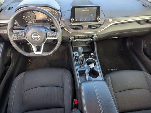 Used 2024 Nissan Altima 2.5 SV image 28