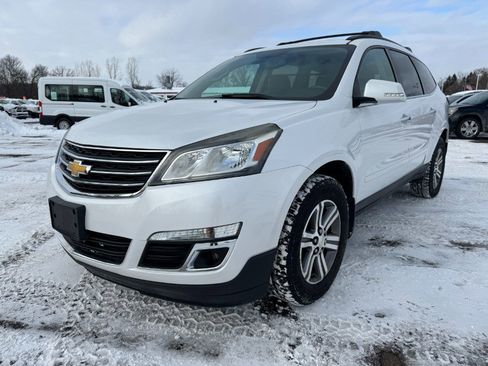 Used 2016 Chevrolet Traverse LT image 1