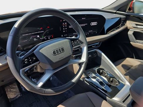 Used 2025 Audi Q5 Premium w/ Convenience Package AWD/4WD image 19