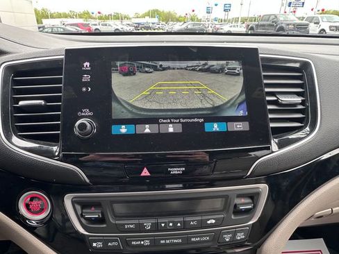 Used 2020 Honda Pilot Elite image 17