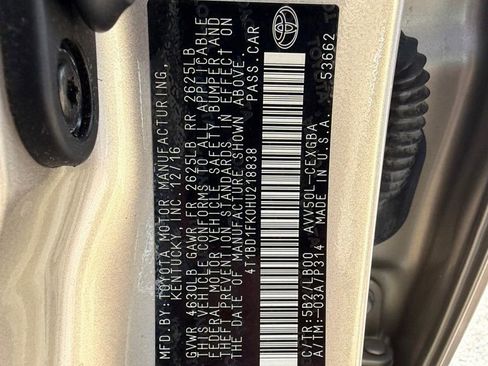 Used 2017 Toyota Camry XLE FWD image 25