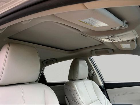 Used 2014 Toyota Avalon Limited w/ Technology Package FWD image 14