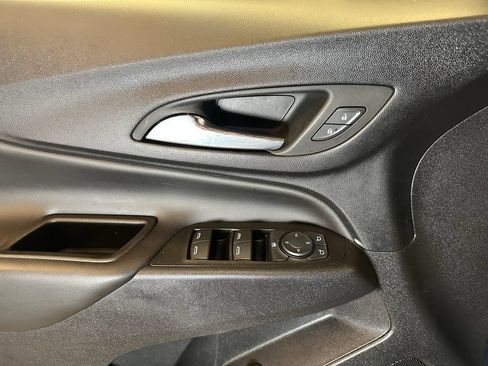 Used 2022 Chevrolet Equinox LT FWD image 18