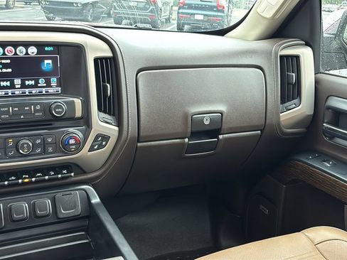 Used 2017 GMC Sierra 1500 Denali w/ Denali Ultimate Package AWD/4WD image 8