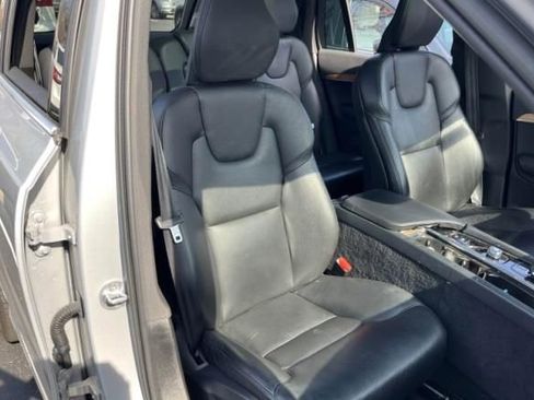 Used 2023 Volvo XC90 B6 Core w/ Protection Package Premier AWD/4WD image 6