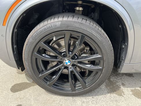 Used 2018 BMW X5 xDrive50i w/ M Sport Package AWD/4WD image 13