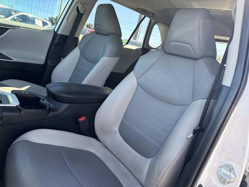 Used 2024 Toyota RAV4 Limited image 22