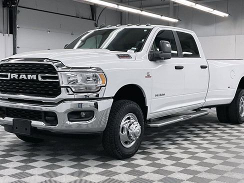Used 2024 RAM 3500 Big Horn AWD/4WD image 13