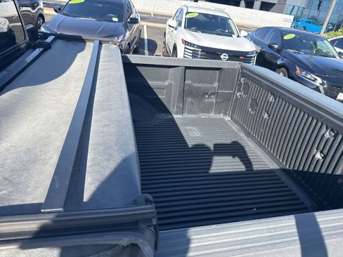 Used 2014 Nissan Frontier SV RWD image 18