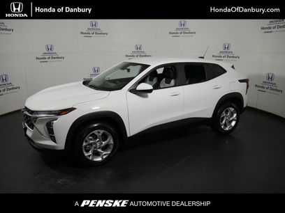 Used 2024 Chevrolet Trax LS w/ LS Convenience Package