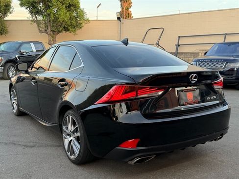 Used 2018 Lexus IS 300 RWD image 12