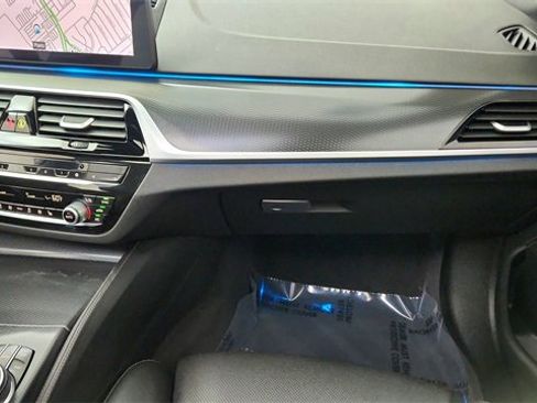 Used 2023 BMW 530e 530e iPerformance w/ M Sport Package image 36