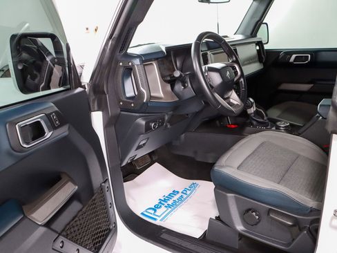 Used 2022 Ford Bronco Outer Banks image 3