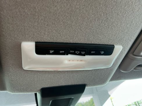 Used 2020 Nissan Kicks SV FWD image 36