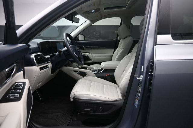 Used 2025 Kia Telluride SX Prestige AWD/4WD image 18