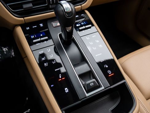 Certified 2023 Porsche Macan S image 21