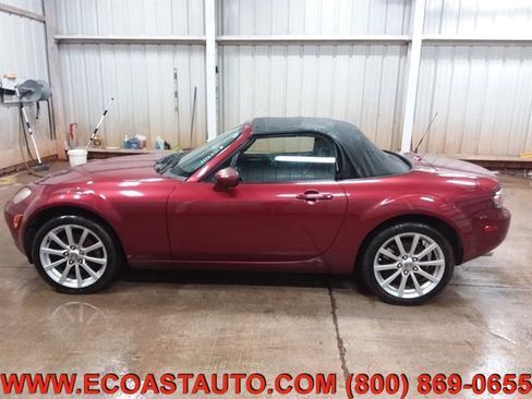 Used 2006 MAZDA MX-5 Miata Sport image 6